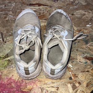 White Walmart shoes, size 6 for women